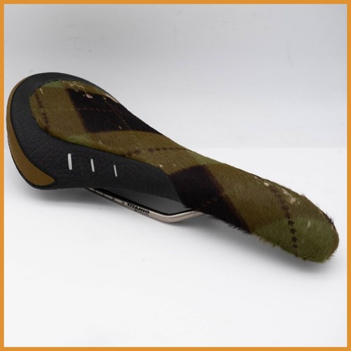 Nos selle poilue - selle, gobi