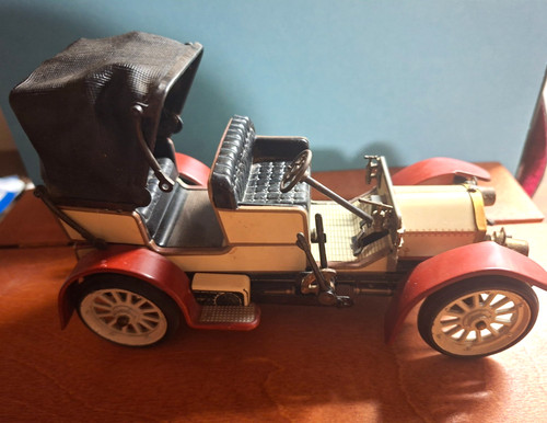 Schucco voiture ancienne 1229 - ancienne,