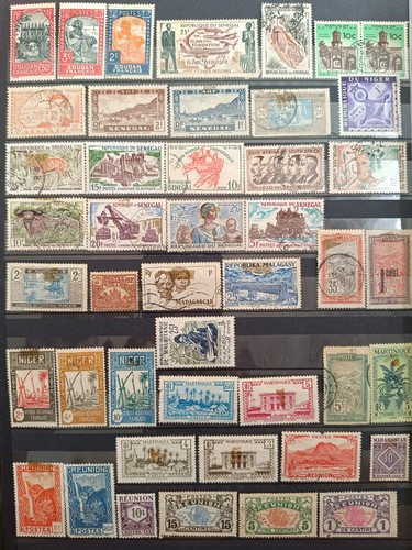 Lot timbres colonies - 45,