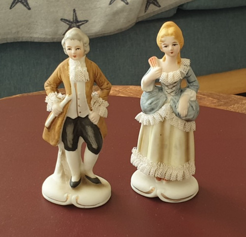 Ancienne statuette biscuit