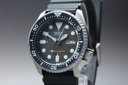 Presque comme neuf montre - [presque,