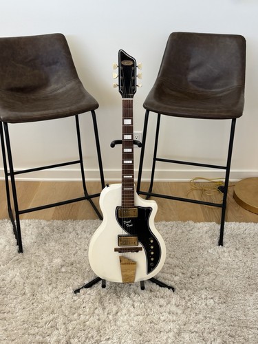 Vintage guitar - vintage,