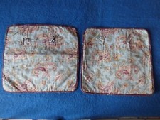 Housse neuve de petit coussin