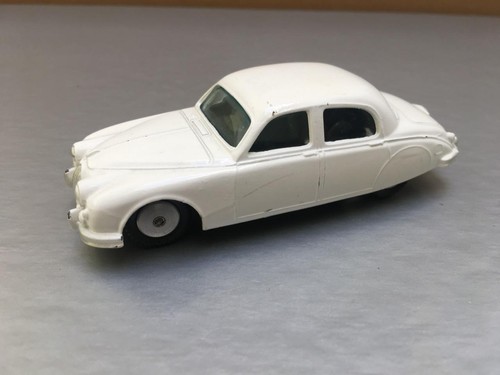 Corgi toys 208 jaguar - toys,