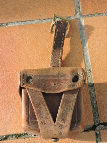 Cartouchière cuir ancienne