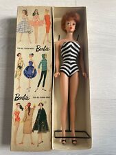 POUPEE BARBIE 1959 BUBBLE CUT AVEC BOITE D’ORIGINE + PIEDESTAL MATTEL JAPON 850