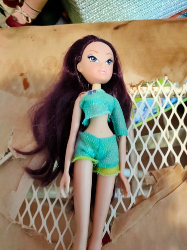 Winx poupee roxy - winx,