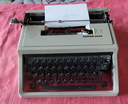 Machine ecrire olivetti - ecrire,