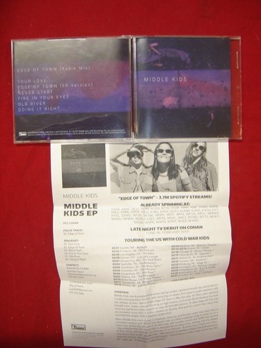 Middle kids edge of - middle,
