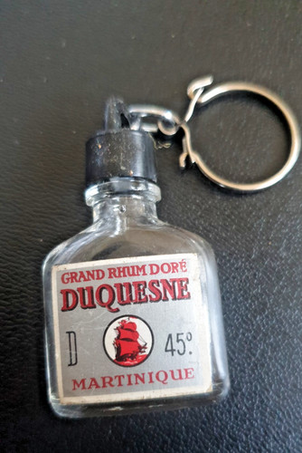 Ancien porte cle bouteille - ancien,