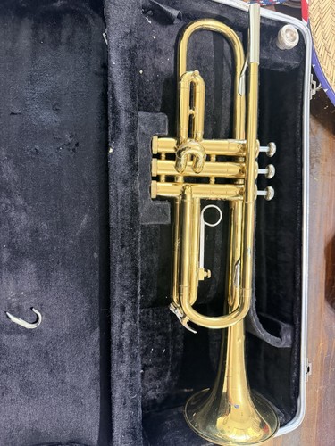 Vintage bundy trumpet - vintage,