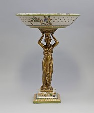 9937858-dss Figuratif Surtout