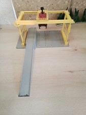 LIMA HO. MAQUETTE PORTIQUE ELEVATEUR DE CHARGES CONTENAIRES POUR CAMIONS