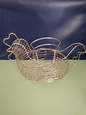 TRES JOLI PANIER A OEUFS METALLIQUE EN FORME DE POULE-ETAT NEUF