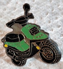 A29  Pin's Pins Pin scooter