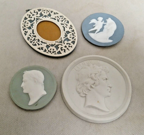 Lot médaillons divers - de,