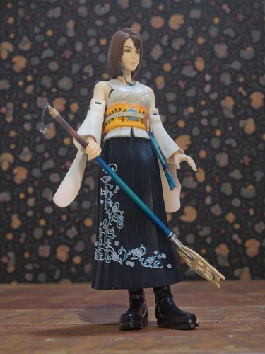 Figurine rétro yuna final - rétro,