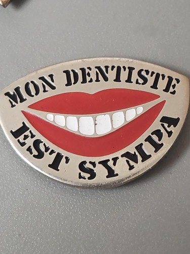 Pin rétro ancien - pin's,