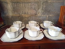 Porcelaine de Limoges 6 bols grande tasses et sous tasses+pot lait et sucrier