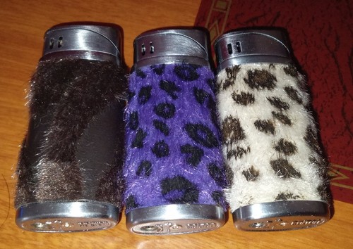 Briquets neufs lot de - neufs, 3