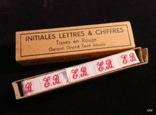 anciennes initiales tissées