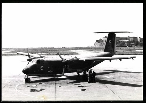 Photo avion bimoteur - photo, monoplan