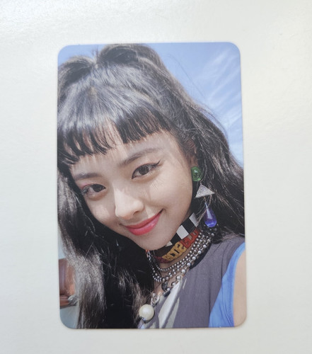 Itzy yuna not shy - not,