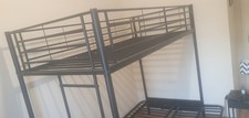 Lit Mezzanine deux couchages, metal noir, très bon état,  200 x 100 x Haut 170.