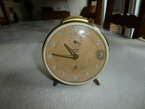 Ancien reveil mecanique - reveil,
