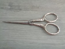 ANCIEN CISEAU DE COUTURE MANCHE ARGENT FOURRE LAME ACIER