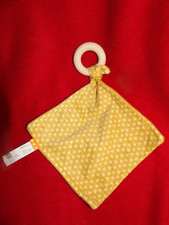 Doudou Plat HEMA Carré Velours et Tissus Jaune Moutarde Anneau Bois