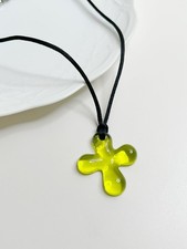 Collier pendentif croix de