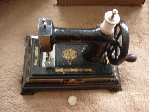 Ancienne machine coudre - ancienne, À