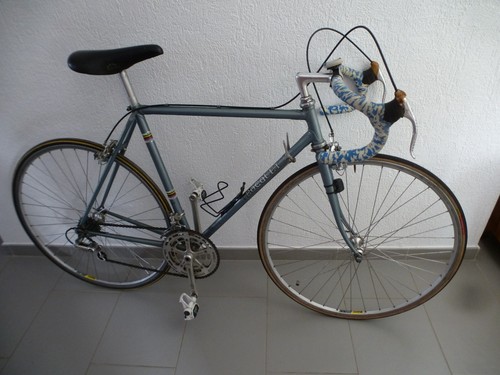 Velo course ancien - course, sur