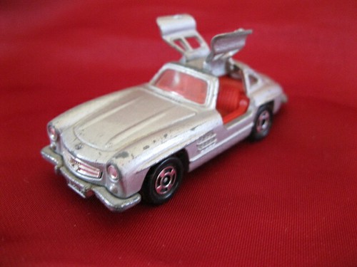 Tomica mercedes benz 300 - tomica,