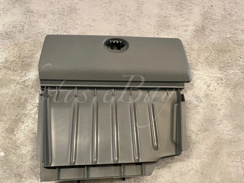 Couvercle boite gant - boite, a