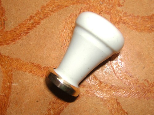 Ancienne poignee porcelaine - poignee,