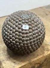 N. 3 Ancienne Boule en Bois Cloutée Diamètre 10 cm , Poids  1170 Grammes.