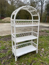 Etagère en rotin et peinture