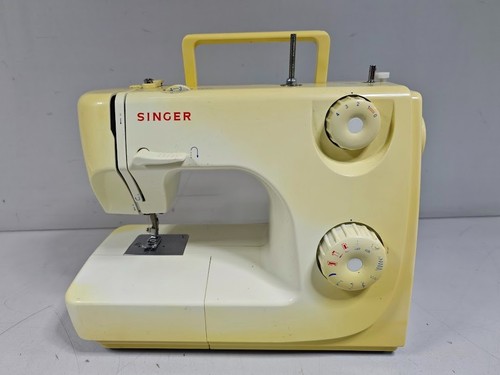 Machine coudre singer - machine, À