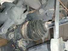 MOYEU DE ROUE AVANT DROITE /