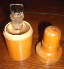 Ancien flacon à sels dans son
