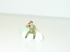 R08 DINKY TOYS, 1 soldat METAL