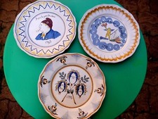 3 GRANDES ASSIETTES PARLANTES FAÏENCE COLLECTION REVOLUTION FRANCAISE 3 décors