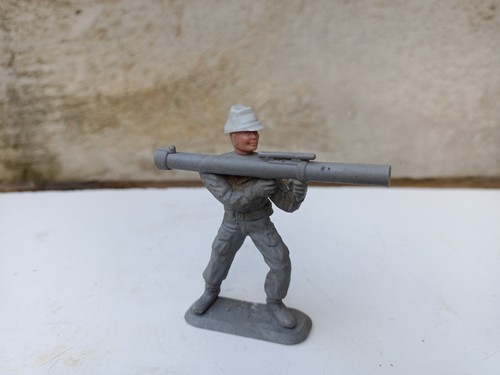 Petit soldat militaire - petit,