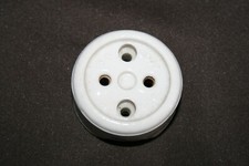 Prise ancienne en porcelaine