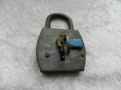 Ancien cadenas sncf chemin - cadenas, de