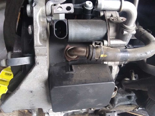 03l130775e pompe injection - pompe, À