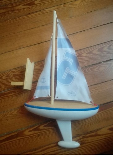 Pond boat bateau voiles - à,