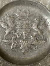 ÉTAIN 18è Plat Armoirie Héraldique Blason Lys Lions- Poinçon - 33cm - Rare